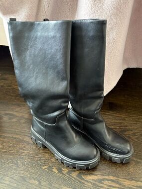 Black High Combat Boots with Lug Sole - Women